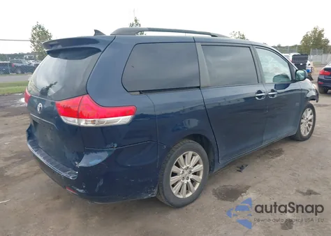 2011 Toyota Sienna Xle z USA, uszkodzony, nr VIN 5TDDK3DC1BS019352